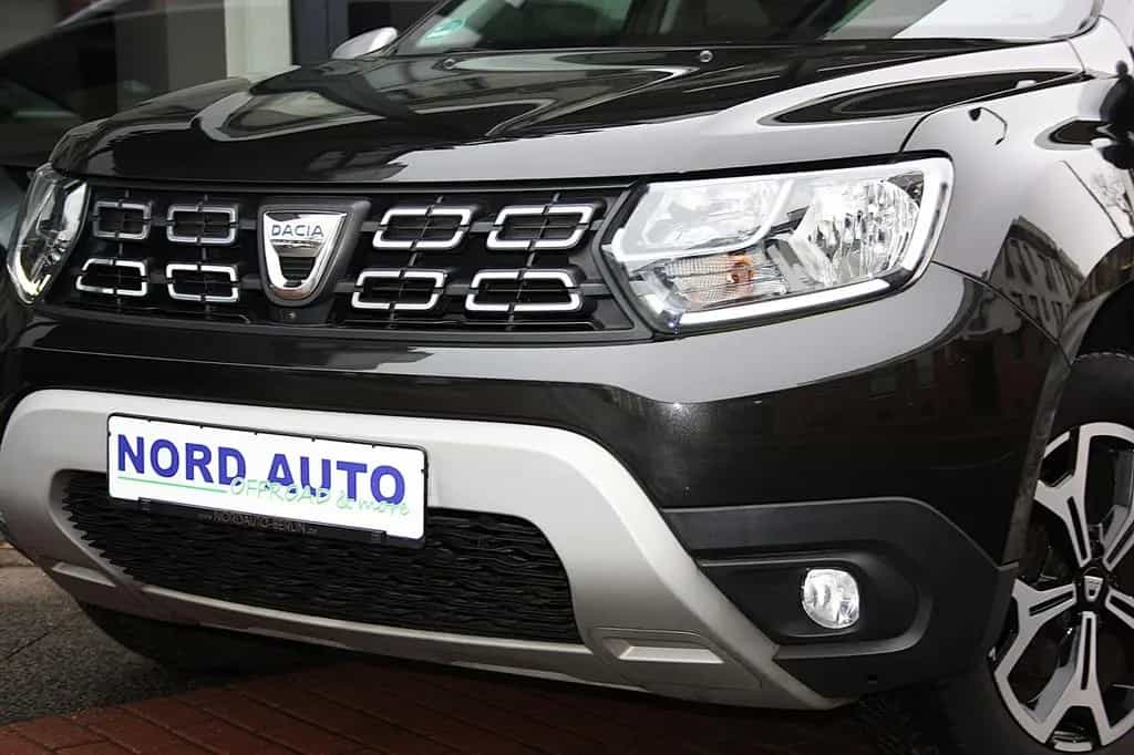Dacia Duster 1.5DCi AUTOMATIK Navi/Kam/Temp/Pdc/Ahk 04/2018-photo-3