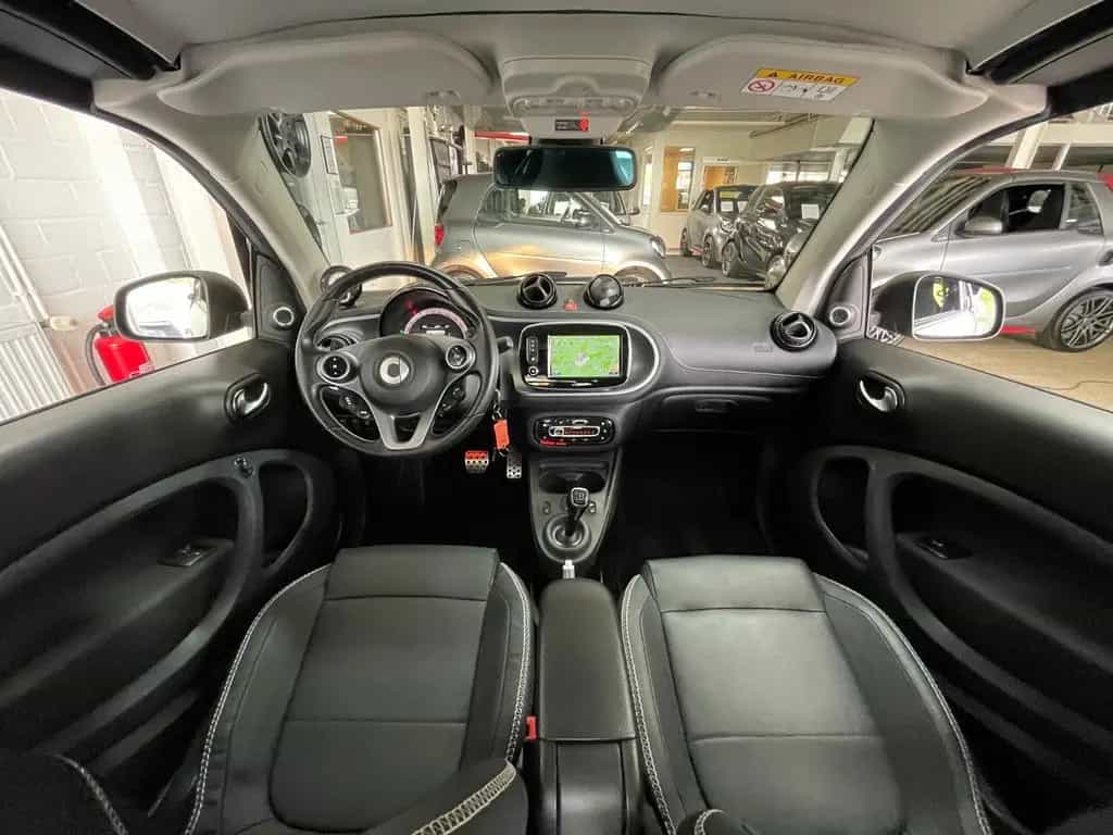 Smart BRABUS Xclusive 109/ 122 PS Navi PDC Kamera JBL 09/2019-photo-18