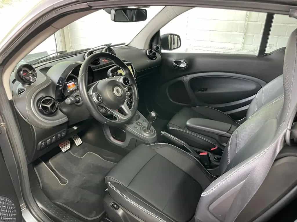 Smart BRABUS Xclusive 109/ 122 PS Navi PDC Kamera JBL 09/2019-photo-7
