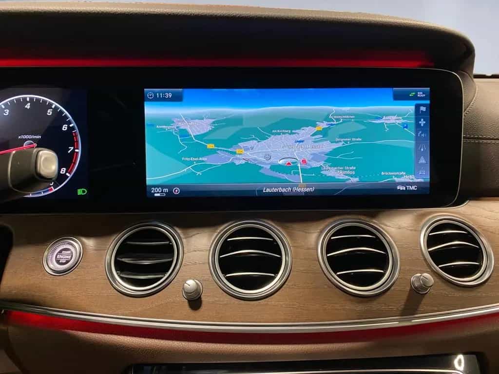 Mercedes-Benz E 200 Lim 9G WIDESCREEN Leder Schiebed AHK Kamer 06/2017-photo-17