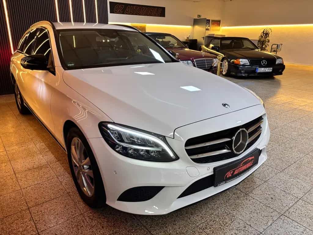 Mercedes-Benz C 180 C T-Modell Navi 360° AHK 07/2020-photo-22