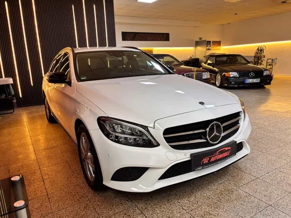 Mercedes-Benz C 180 C T-Modell Navi 360° AHK 07/2020-photo-3