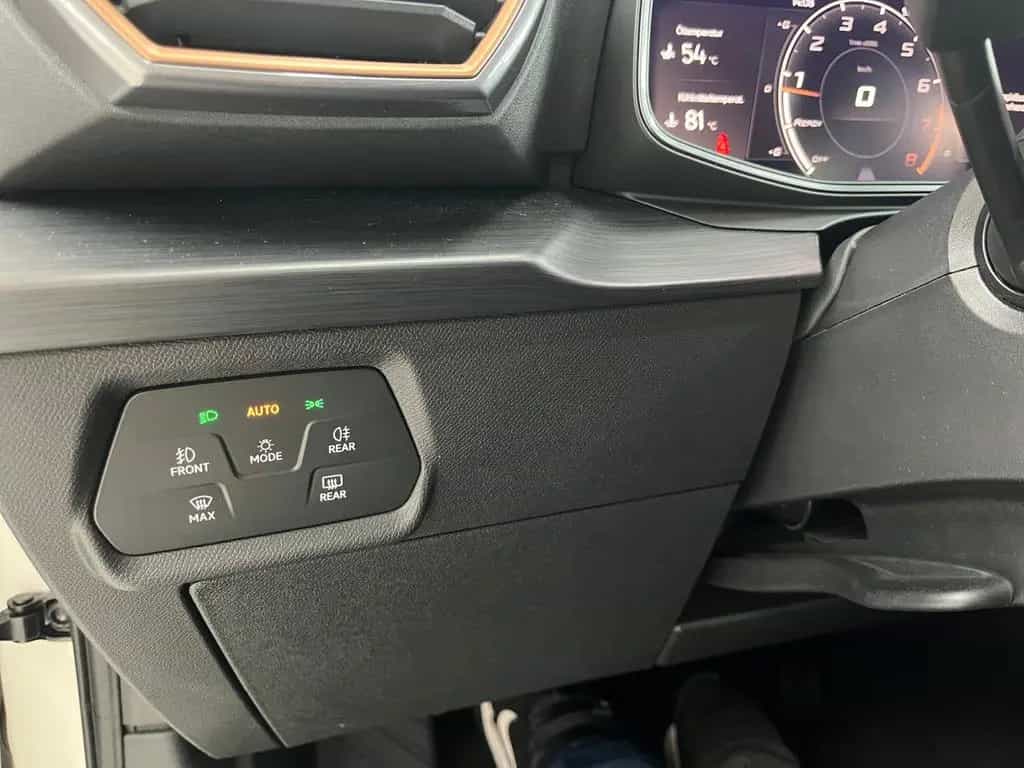 Cupra Formentor 1.5 TSI Scheinwerfer Voll-LED 02/2023-photo-16