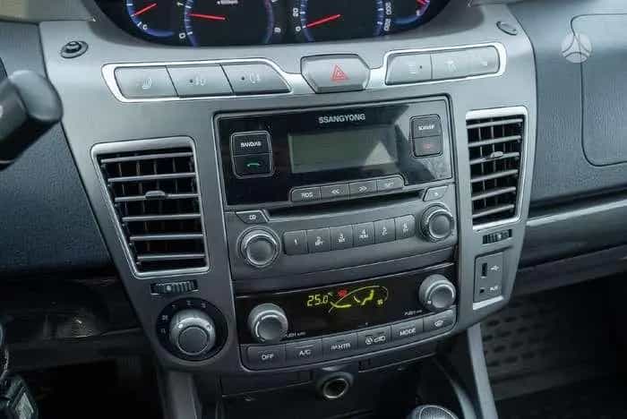 Ssangyong Rodius Sapphire 4WD/7-Sitze/Leder/AHK/Top 10/2013-photo-29