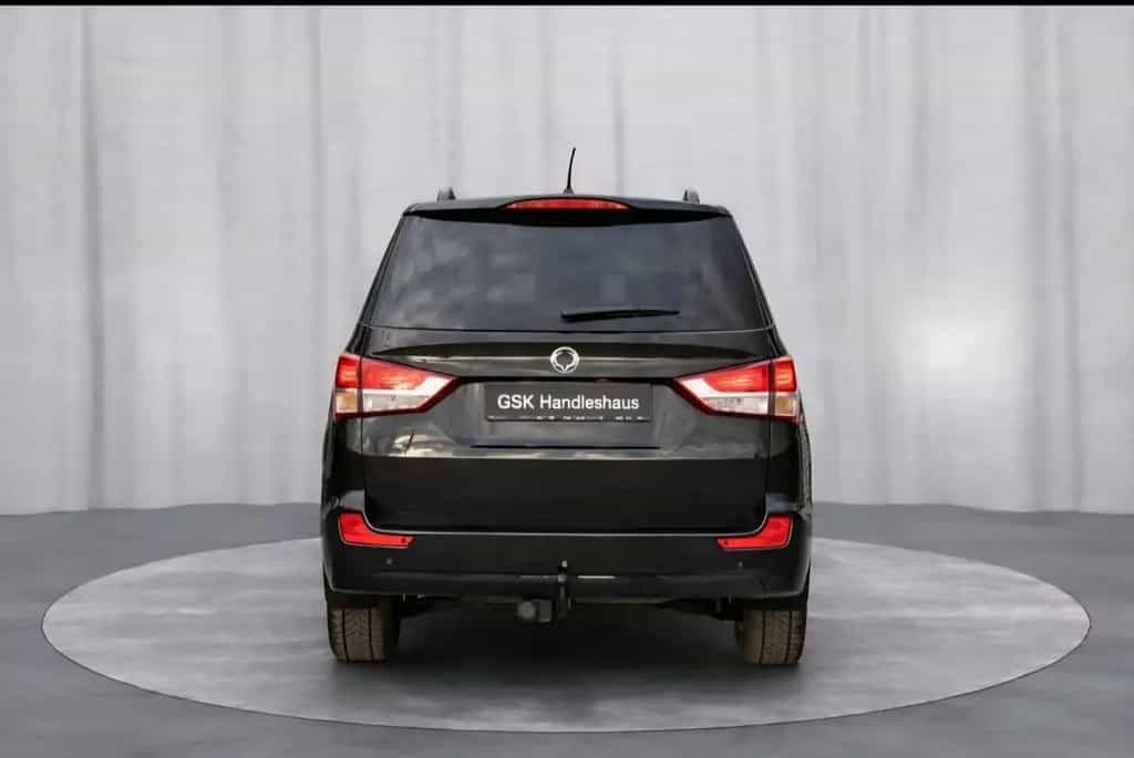 Ssangyong Rodius Sapphire 4WD/7-Sitze/Leder/AHK/Top 10/2013-photo-4