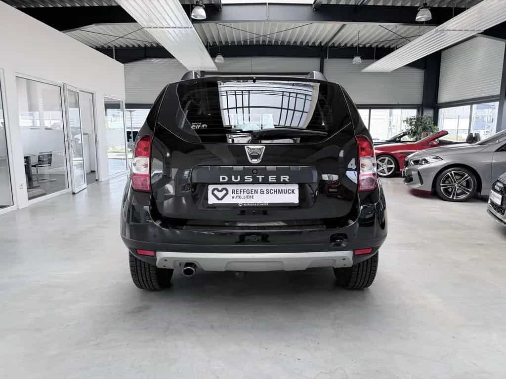 Dacia Duster BLACK SHADOW 4X4 KLIMA+NAV+KAMERA+AHK+TÜV 08/2017-photo-2