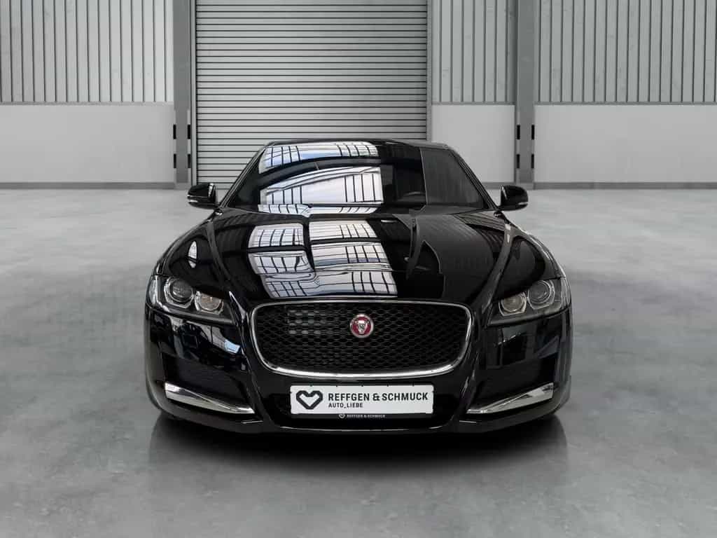 Jaguar XF PURE AUTOMATIK+NAVI+PANO+MERIDIAN+360+ALU+TÜV 09/2018-photo-1