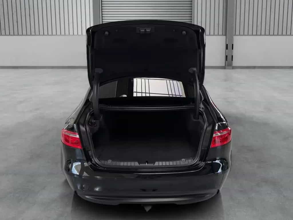 Jaguar XF PURE AUTOMATIK+NAVI+PANO+MERIDIAN+360+ALU+TÜV 09/2018-photo-14