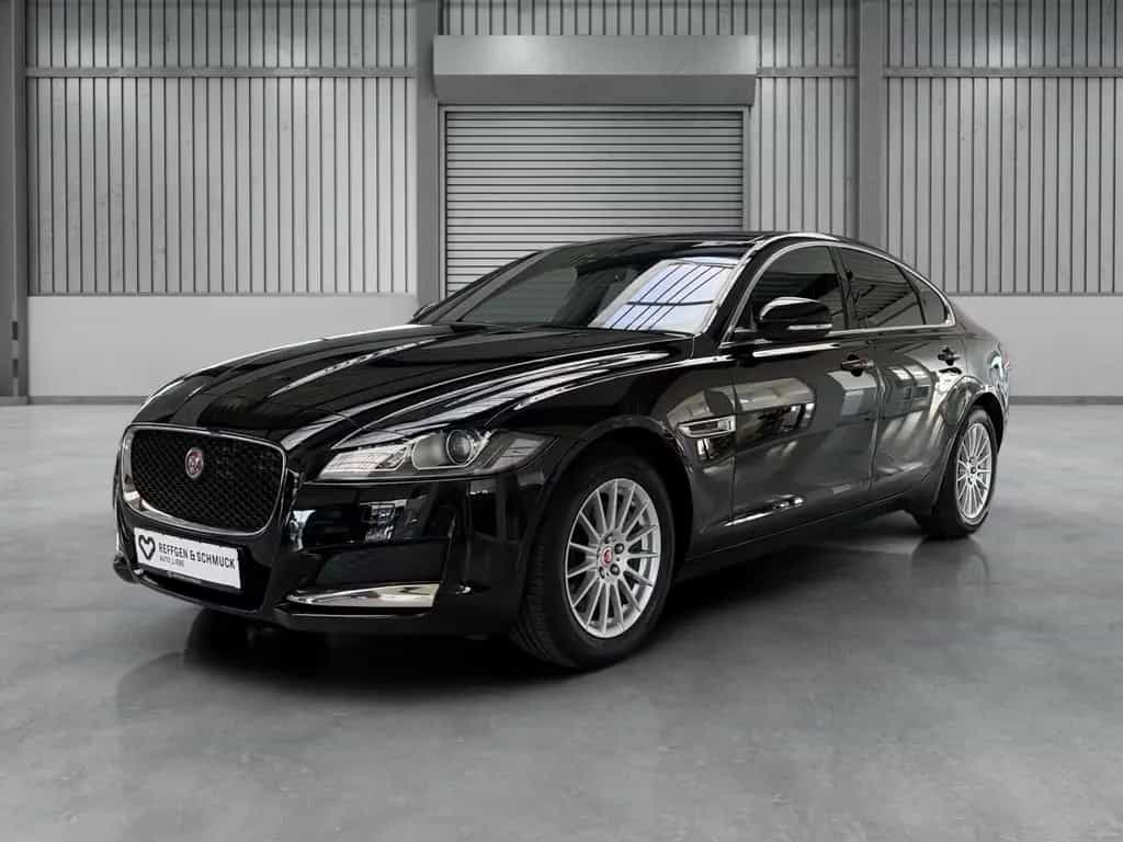 Jaguar XF PURE AUTOMATIK+NAVI+PANO+MERIDIAN+360+ALU+TÜV 09/2018-photo-25