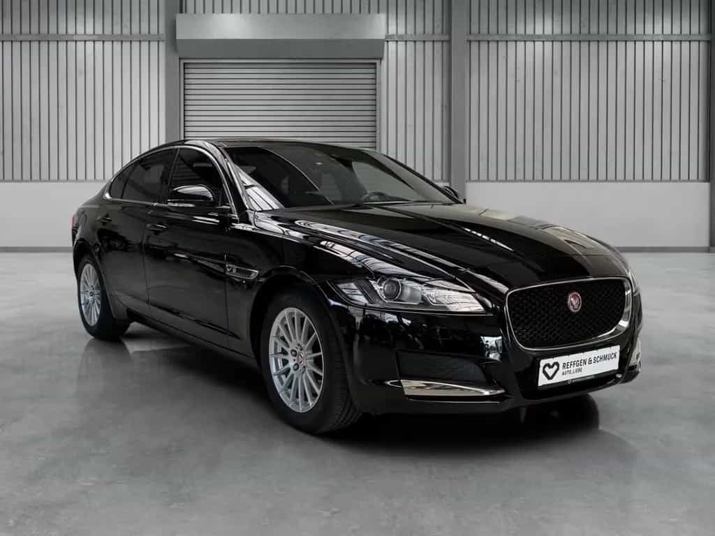 Jaguar XF PURE AUTOMATIK+NAVI+PANO+MERIDIAN+360+ALU+TÜV 09/2018-photo-7