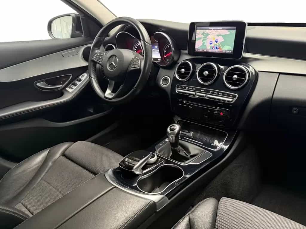 Mercedes-Benz C 200 T ADVANTGARDE NAVIGATION+LED+360KAMERA+AHK 03/2017-photo-9
