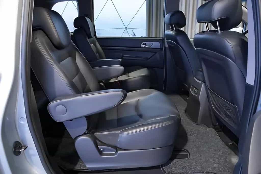 Ssangyong Rodius Sapphire 4WD/7-Sitze/Leder/AHK 12/2017-photo-11