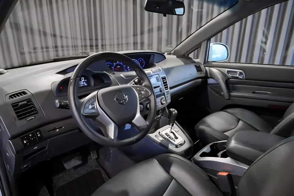 Ssangyong Rodius Sapphire 4WD/7-Sitze/Leder/AHK 12/2017-photo-22