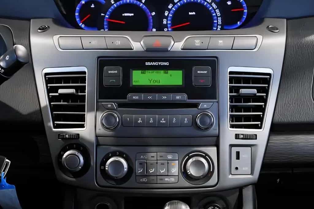 Ssangyong Rodius Sapphire 4WD/7-Sitze/Leder/AHK 12/2017-photo-29