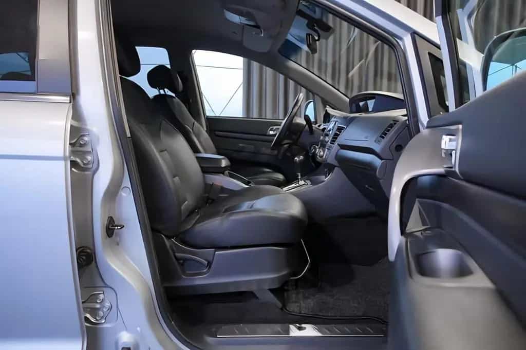 Ssangyong Rodius Sapphire 4WD/7-Sitze/Leder/AHK 12/2017-photo-9