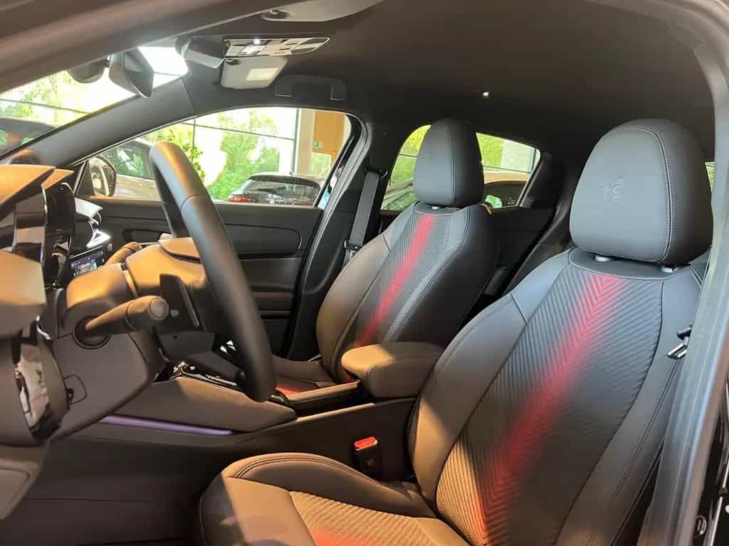 Alfa Romeo Junior Ibrida 1.2 VGT Speciale 08/2025-photo-14