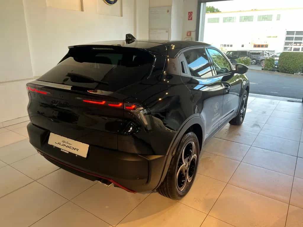 Alfa Romeo Junior Ibrida 1.2 VGT Speciale 08/2025-photo-6