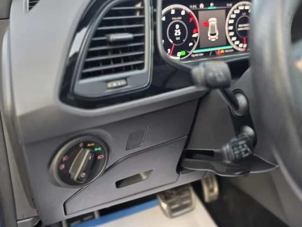 Seat Leon ST Cupra 290 ACC 360K PANO VIRTUAL ALCANT 05/2019-photo-11