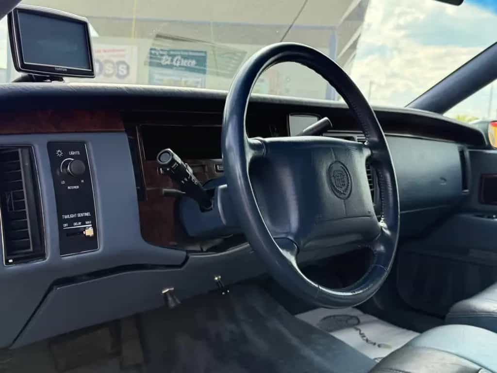 Cadillac Fleetwood 5.7 / LEICHENWAGEN / KRYSTAL / SARG 10/1994-photo-10