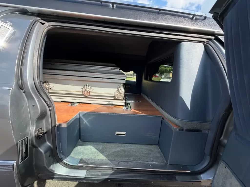 Cadillac Fleetwood 5.7 / LEICHENWAGEN / KRYSTAL / SARG 10/1994-photo-18