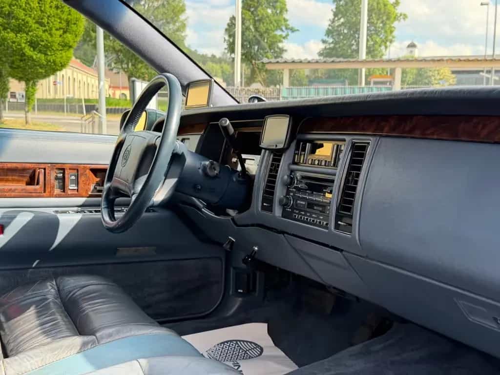 Cadillac Fleetwood 5.7 / LEICHENWAGEN / KRYSTAL / SARG 10/1994-photo-21