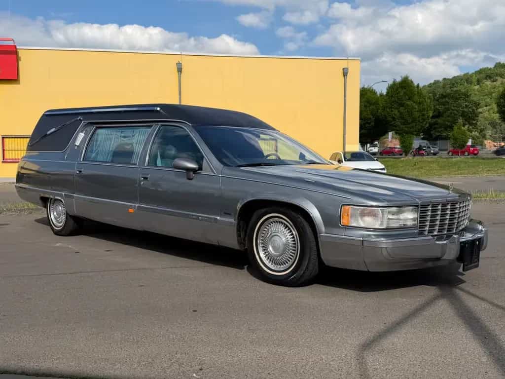 Cadillac Fleetwood 5.7 / LEICHENWAGEN / KRYSTAL / SARG 10/1994-photo-7