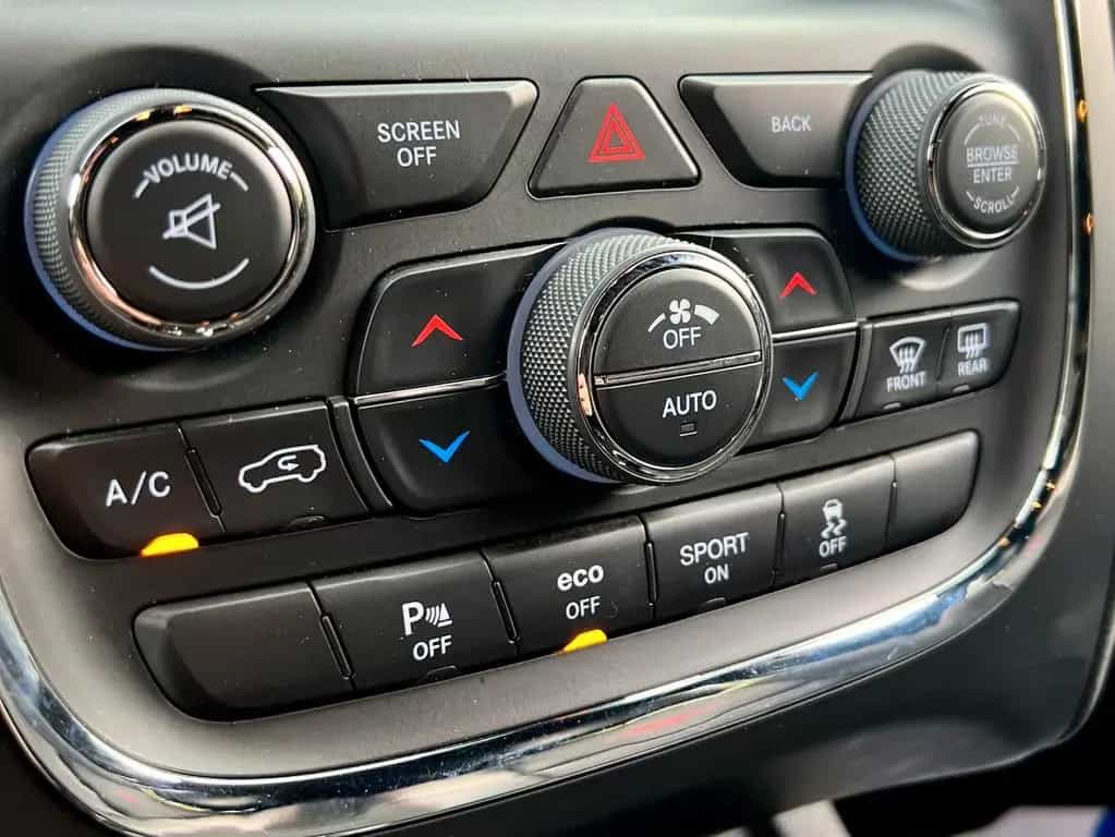 Dodge Durango 03/2016-photo-36