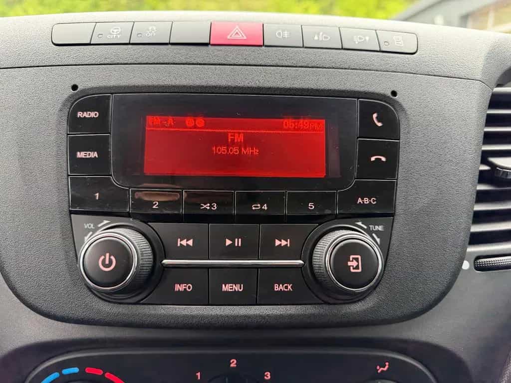 Iveco Other Daily 2.3 35 C140 DOKA Kipper 3,5t  *AHK 3,5t* 04/2021-photo-17