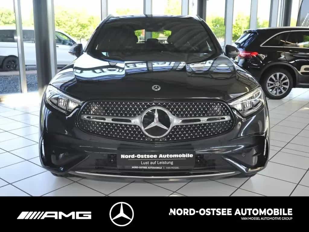 Mercedes-Benz GLC 300 d AMG 4M AHK DISTRONIC MBUX SHZ KEYLESS 08/2025-photo-1