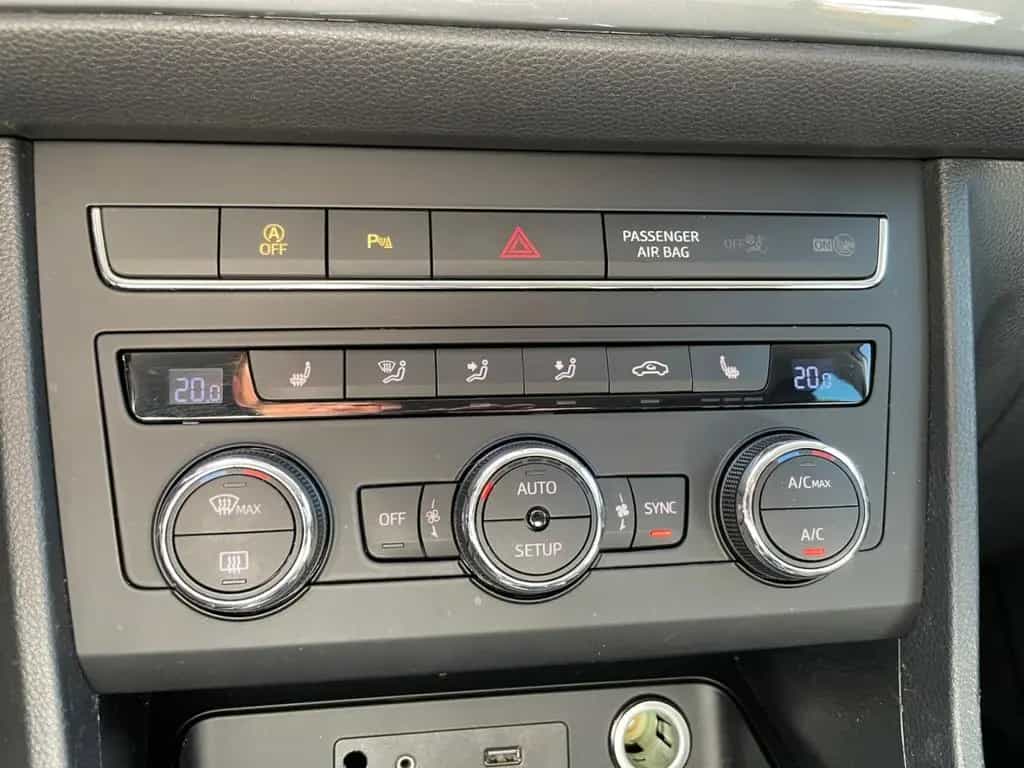 Seat Ateca 1.4 TSI Style *LED*AHK*SHZ*PDC hi*Bluetoot 08/2017-photo-27