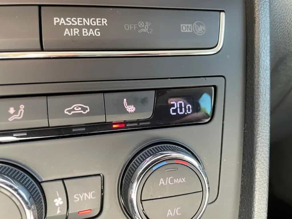 Seat Ateca 1.4 TSI Style *LED*AHK*SHZ*PDC hi*Bluetoot 08/2017-photo-29