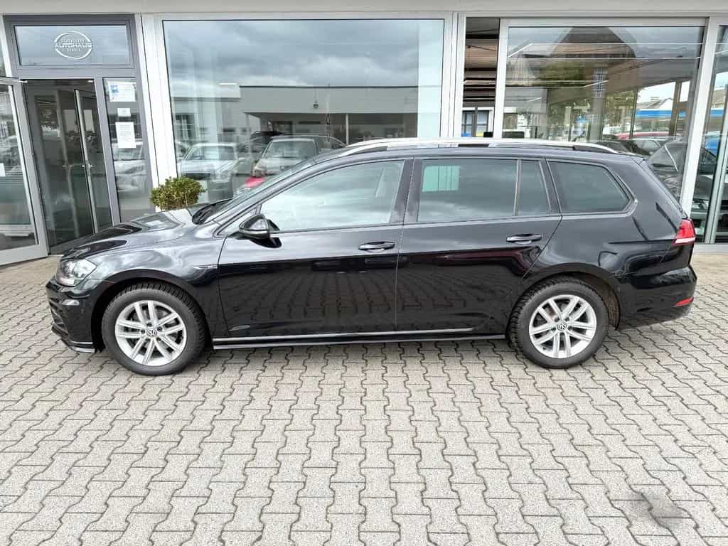 Volkswagen Golf VII Variant *KAMERA*NAVI*AUTOM*R-LINE*AUTOM 11/2019-photo-1