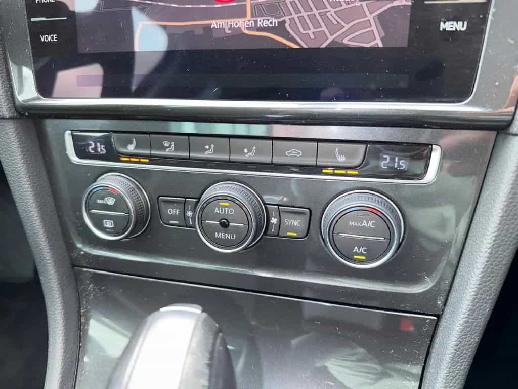 Volkswagen Golf VII Variant *KAMERA*NAVI*AUTOM*R-LINE*AUTOM 11/2019-photo-21