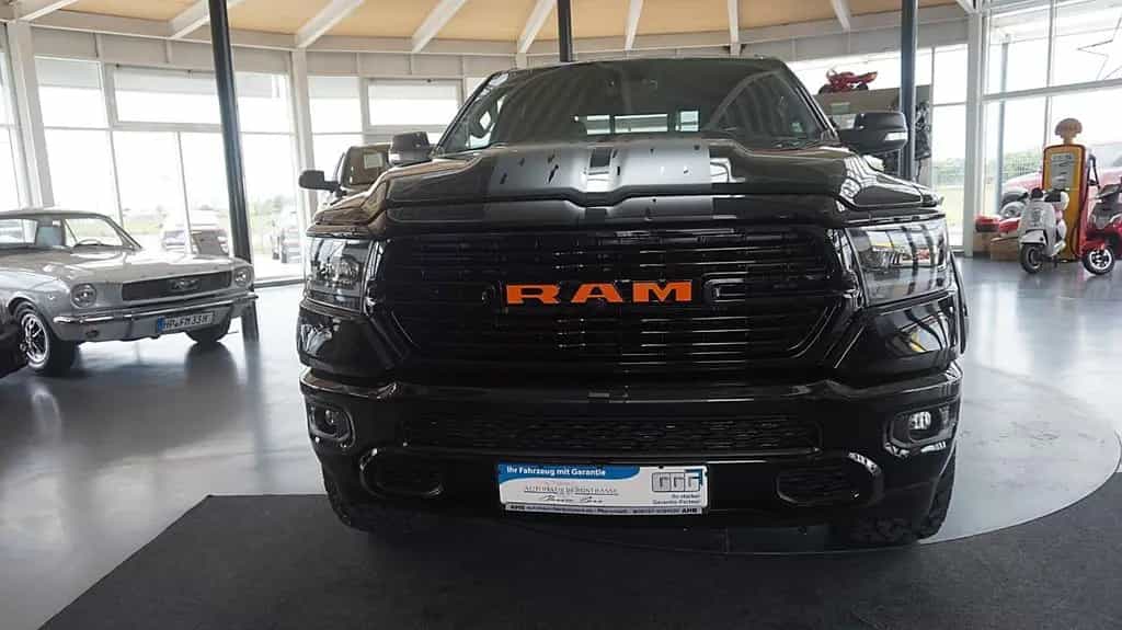 Dodge RAM 1500 HEMI Quad Cab 4x4*AHK*Longbed* 07/2022-photo-3