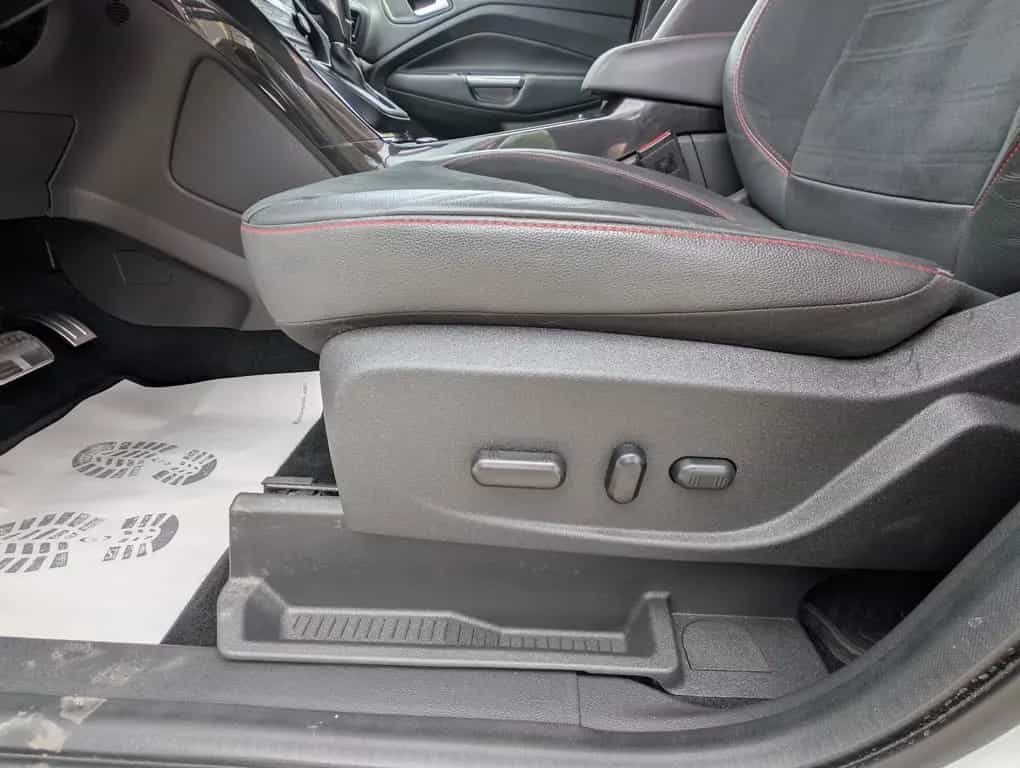 Ford Kuga 2.0 TDCI ST-Line*4x4*AHK*BiXen*RKam*Memory* 01/2019-photo-24