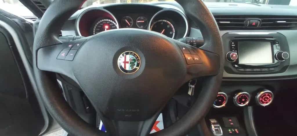 Alfa Romeo Giulietta MJT NAVI 01/2015-photo-12