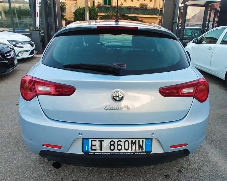 Alfa Romeo Giulietta MJT NAVI 01/2015-photo-8