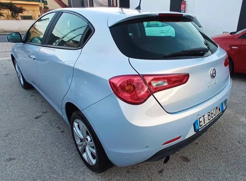 Alfa Romeo Giulietta MJT NAVI 01/2015-photo-9