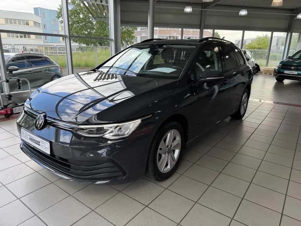 Volkswagen Golf VIII Variant Life Climatronic Winterpaket 03/2023-photo-1