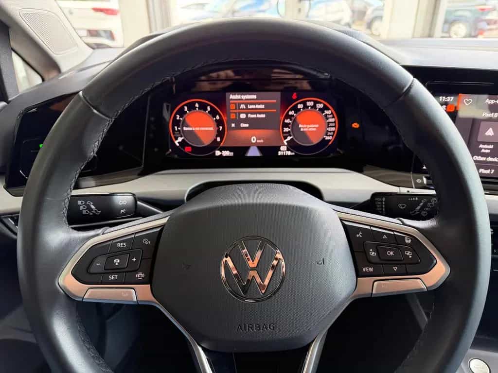 Volkswagen Golf VIII Variant Life Climatronic Winterpaket 03/2023-photo-13