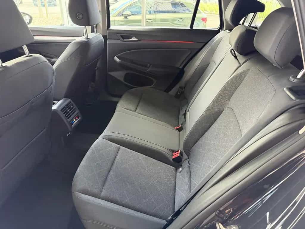 Volkswagen Golf VIII Variant Life Climatronic Winterpaket 03/2023-photo-9