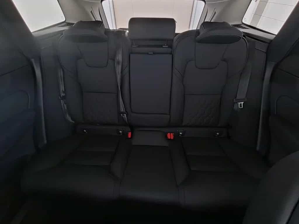 Volvo XC60 B5 Plus Dark AWD 07/2025-photo-11
