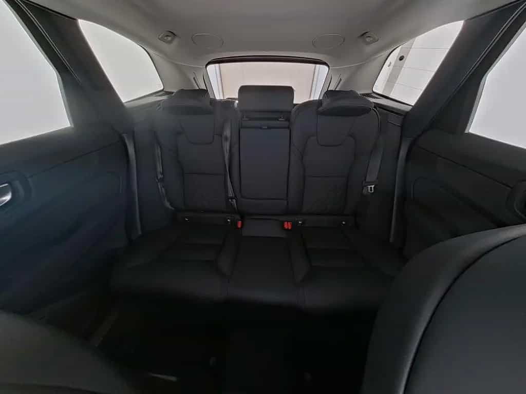 Volvo XC60 B5 Plus Dark AWD 07/2025-photo-6