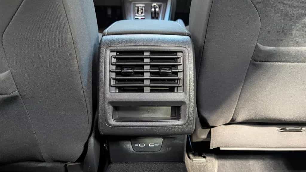 Volkswagen Golf VIII 2.0TDI DSG Var. Life AID*ACC*LANE*SHZ 07/2022-photo-23