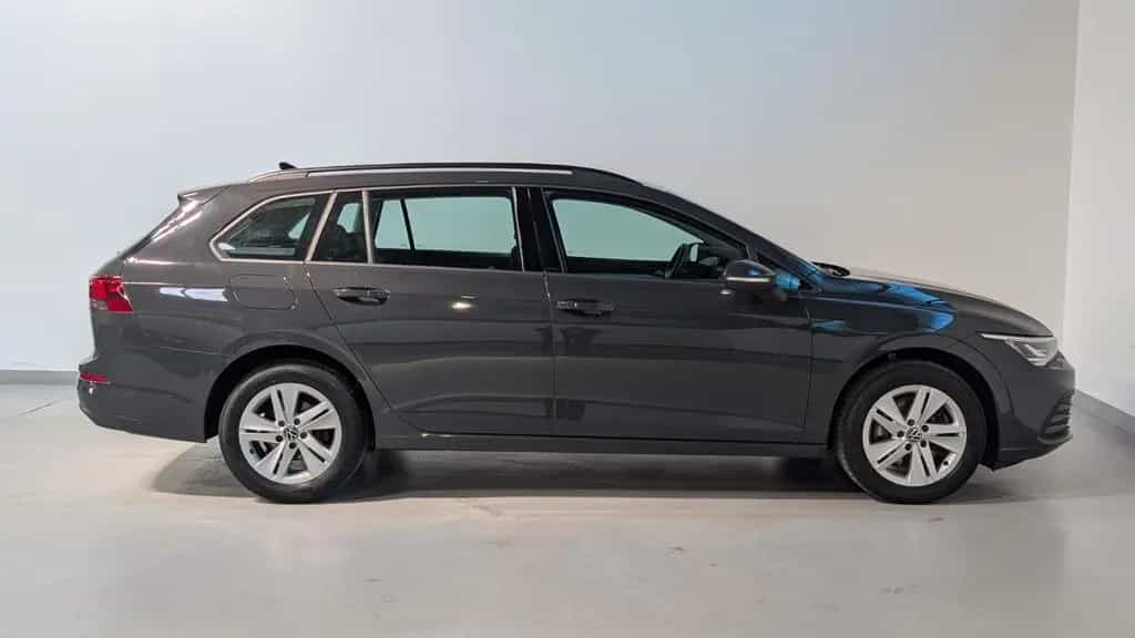 Volkswagen Golf VIII 2.0TDI DSG Var. Life AID*ACC*LANE*SHZ 07/2022-photo-7