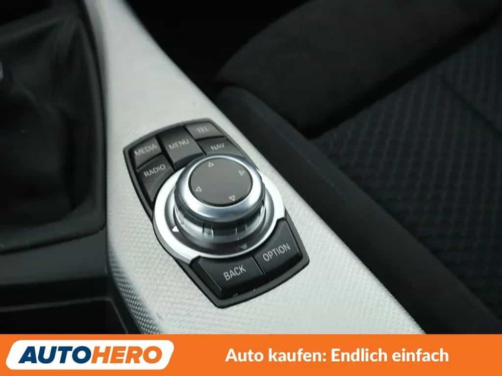 BMW 118 1er 118i M Sport *NAVI*LED*TEMPO*PDC*SHZ* 06/2017-photo-24