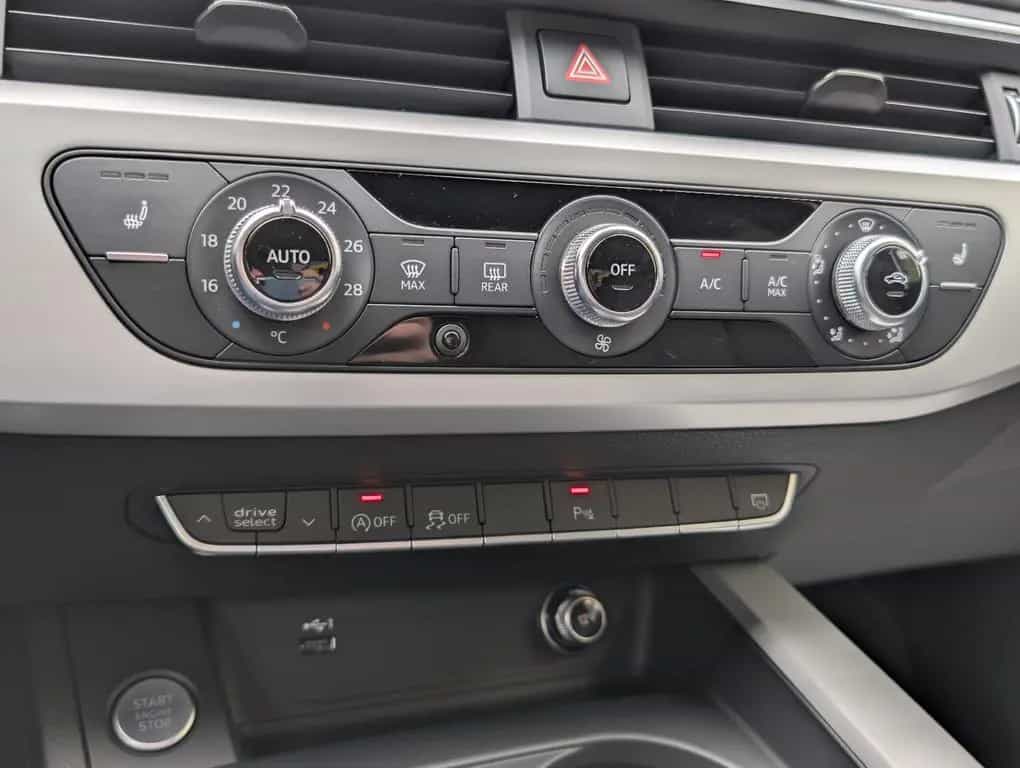 Audi A4 Lim.40 2.0TDI S-line*ACC*LED*MMI*CarPlay*Gara 10/2019-photo-34