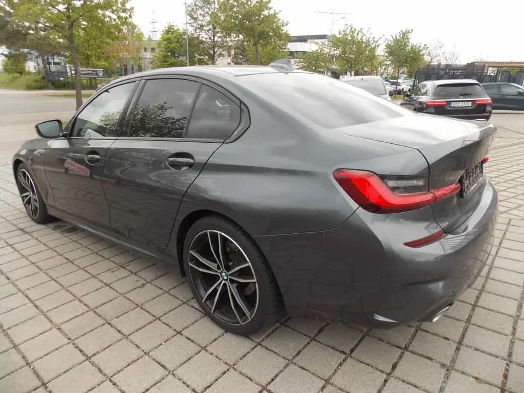 BMW 320 d M Sport Limousine 04/2020-photo-4