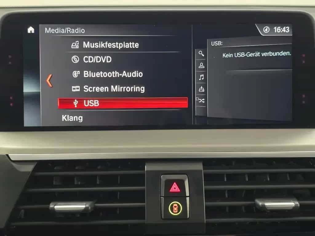 BMW X3 xDrive 20 d M Sport*PDACH*AHK*LED*HUD*RFK*SH* 11/2017-photo-27