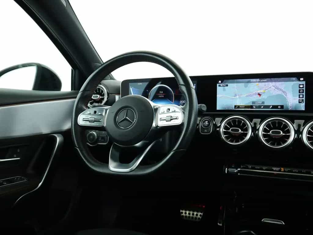 Mercedes-Benz A 35 AMG 4M Panorama*Multibeam*Standheizung*360° 10/2019-photo-9